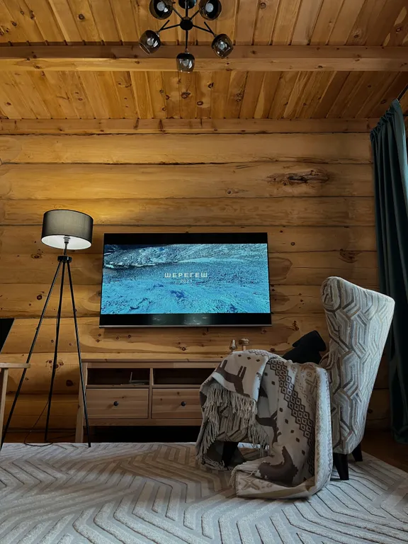 Шикарный дом из бревна