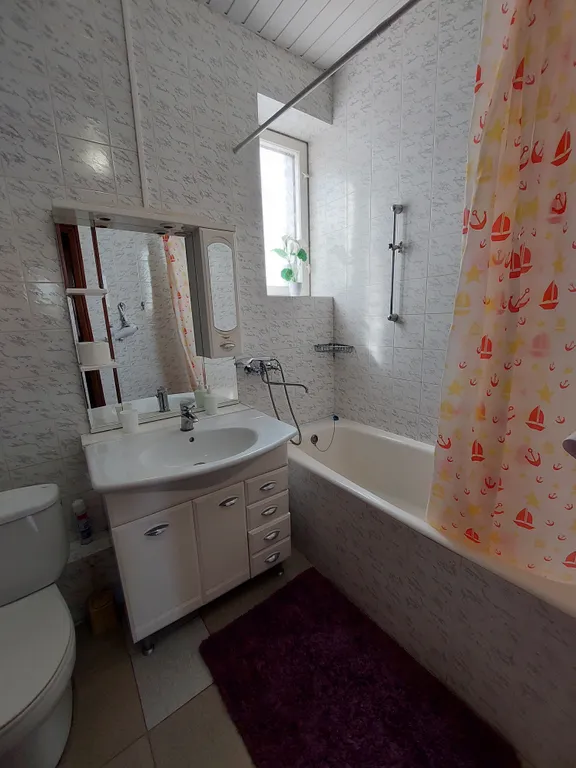 Коттедж Большой дом в центре города — Геленджик