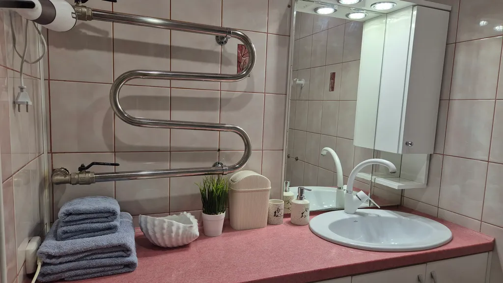 Уютная двухкомнатная квартира с камином на Завелечье