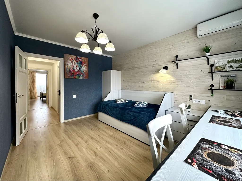 3-комнатная квартира на Черепановых, 2А