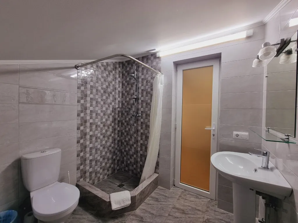 Квартира 2-комнатная Квартира — Симеиз