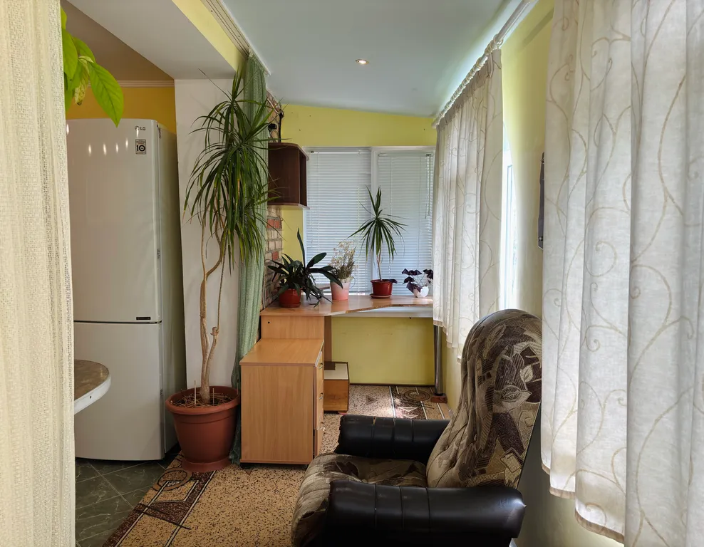 Уютный дом среди гор и моря