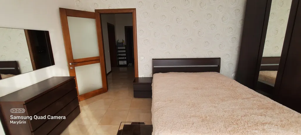 Двухкомнатные апартаменты в центре города с панорамным видом на море