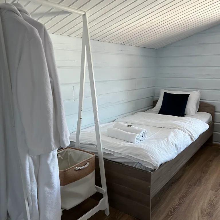 Isotalo - большой дом у озера в карелии, для большой компании