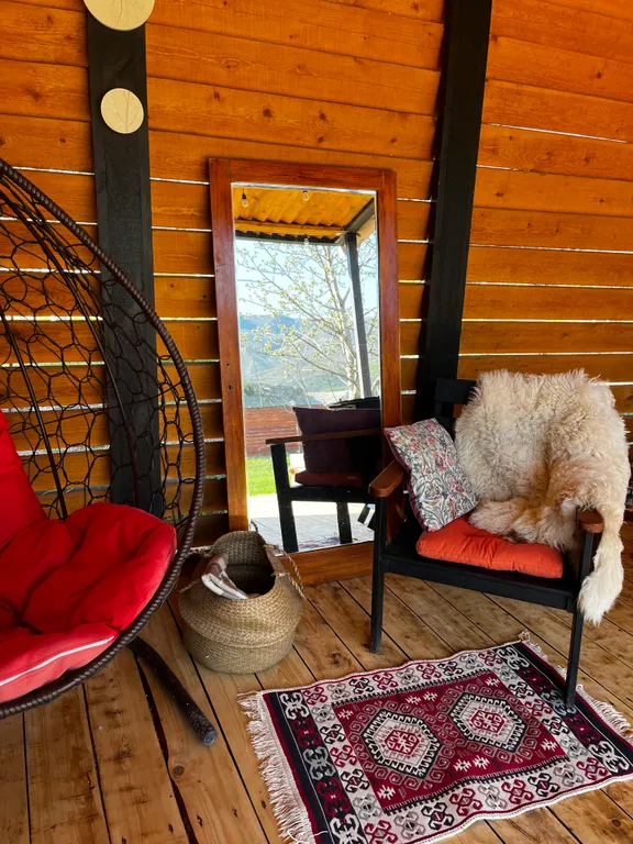 Домик с террасой и своей территорией