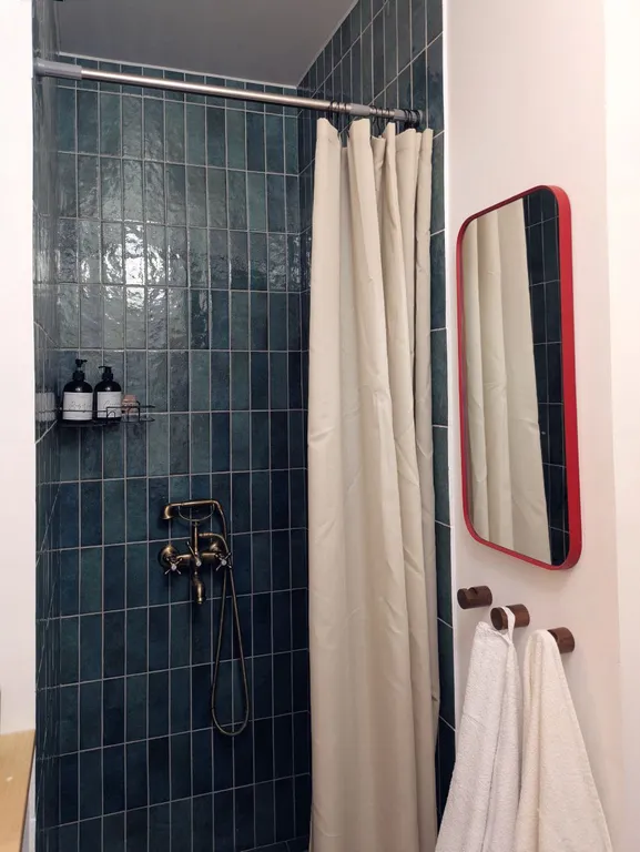 Уютная арт-квартира с душой, винтажем и видом на сквер