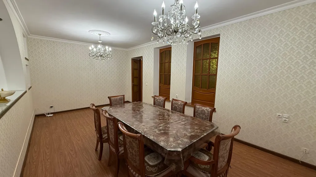 Уютный дом в центре города