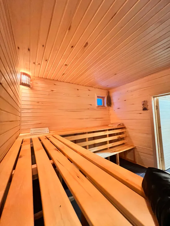 Уютный загородный дом с баней