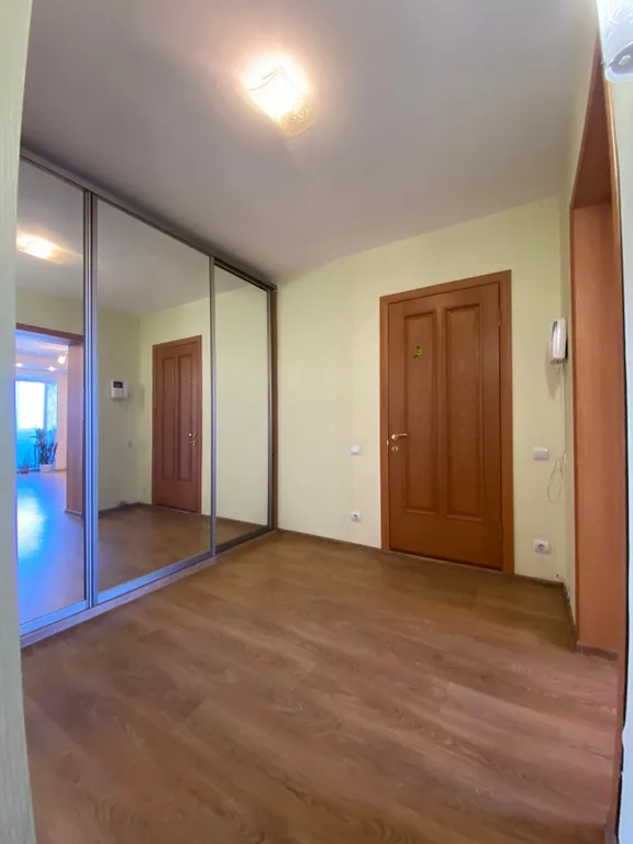 4-комнатная Квартира