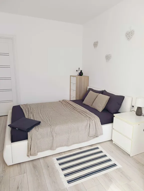 Двушка с большим телевизором