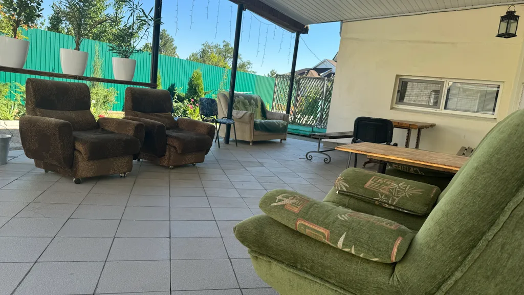 Коттедж Гостевой дом в центре города (только для проживания) — Элиста