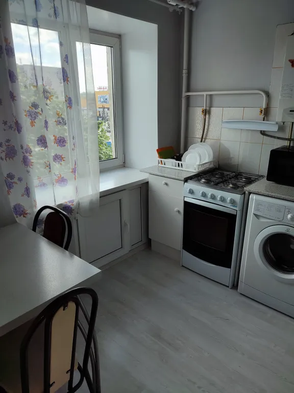 Чистая квартира с балконом, с wi-fi в центре города