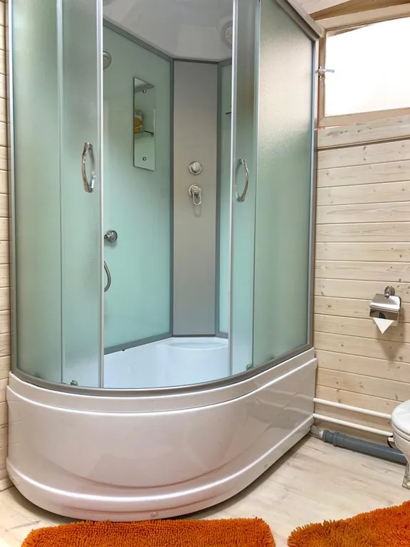 Уютный дом на берегу озера "Прозрачный берег №2"