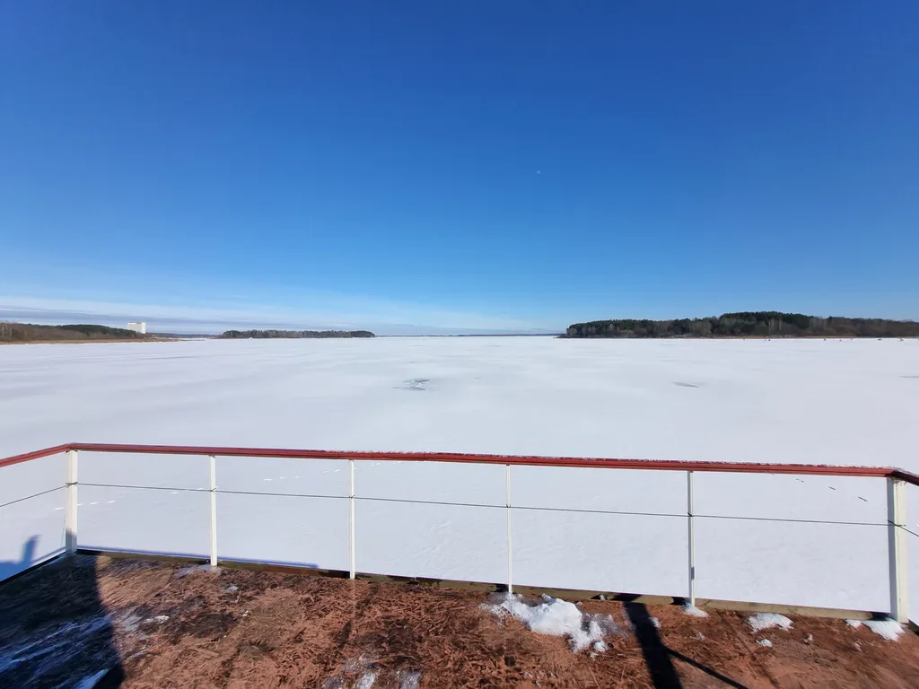 Дом-корабль с баней на Минском море