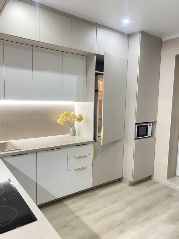 Чистая и уютная квартира с видом на Волгу и на остров