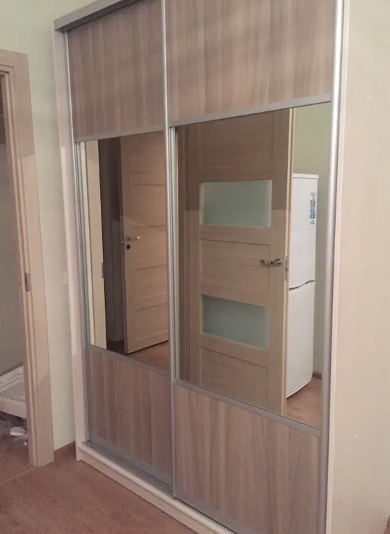 Студия у парка, у Меги