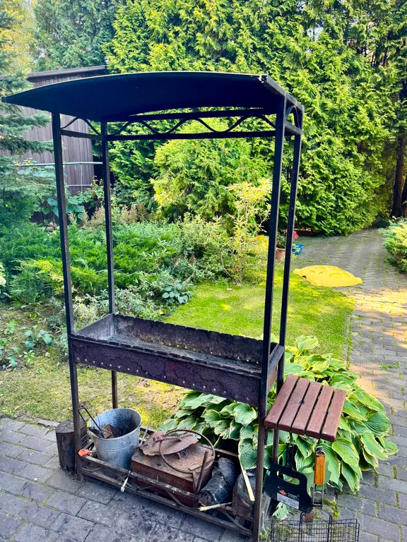 Уютный дом с тёплым бассейном и без подводных камней