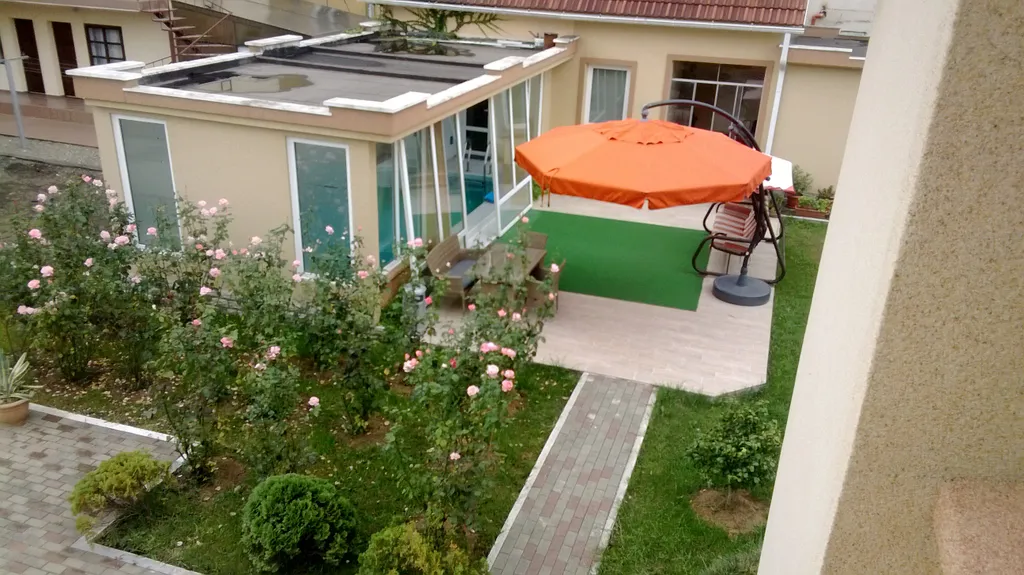 Дом у моря для приятного отдыха в любое время года (круглогодичный бассейн)