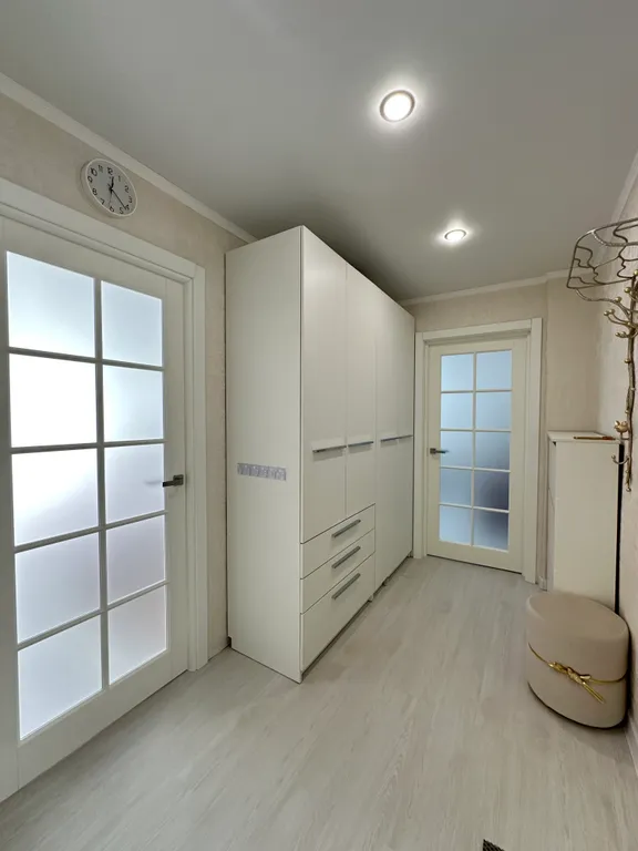 Квартира 2 комнатная белая на Янышева — аренда посуточно в Ейск