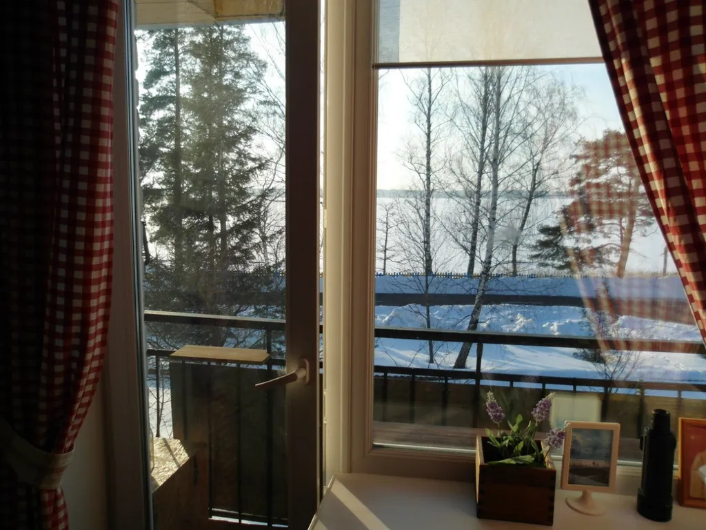 Квартира с видом на озеро