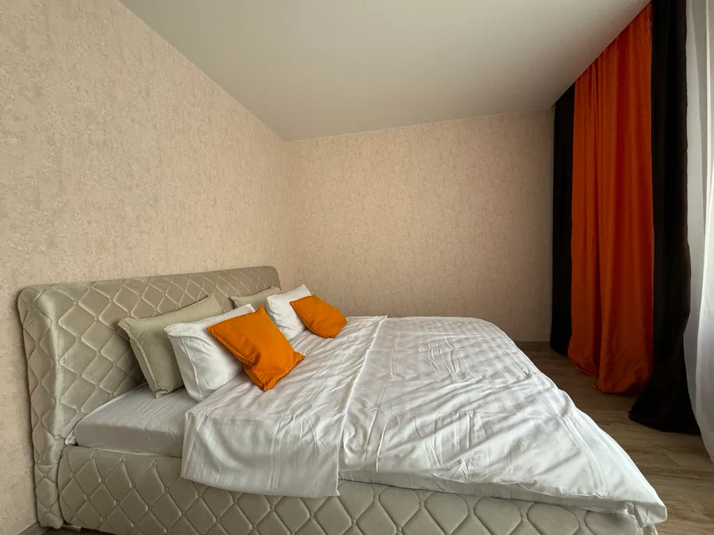 Уютная трёхкомнатная квартира — аренда посуточно в Отрадное