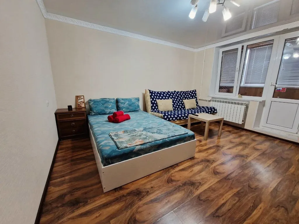 Двухкомнатная квартира с изолированными комнатами — аренда посуточно в Альметьевск