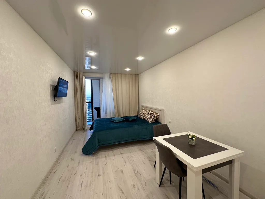 Квартира Студия с панорамным балконом — аренда посуточно в Воронеж