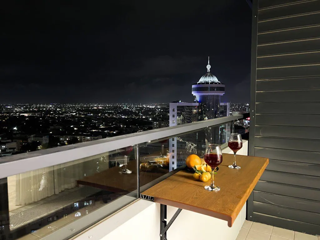 Современная уютная студия с панорамным видом