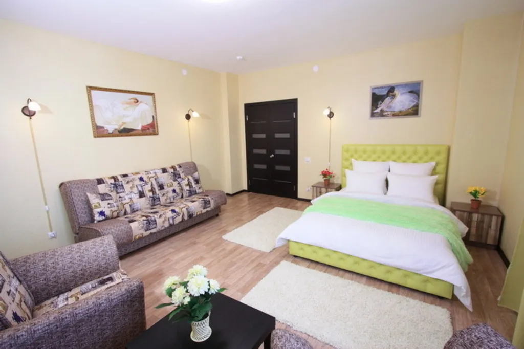 Квартира Квартира Уютныe Апартамeнты в новoм доме напротив TРЦ Плaнетa — Красноярск