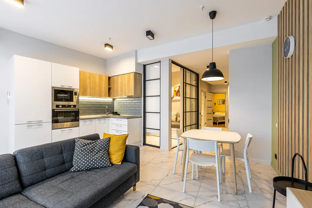 Квартира с 2 спальнями с балконом — аренда посуточно в Сочи