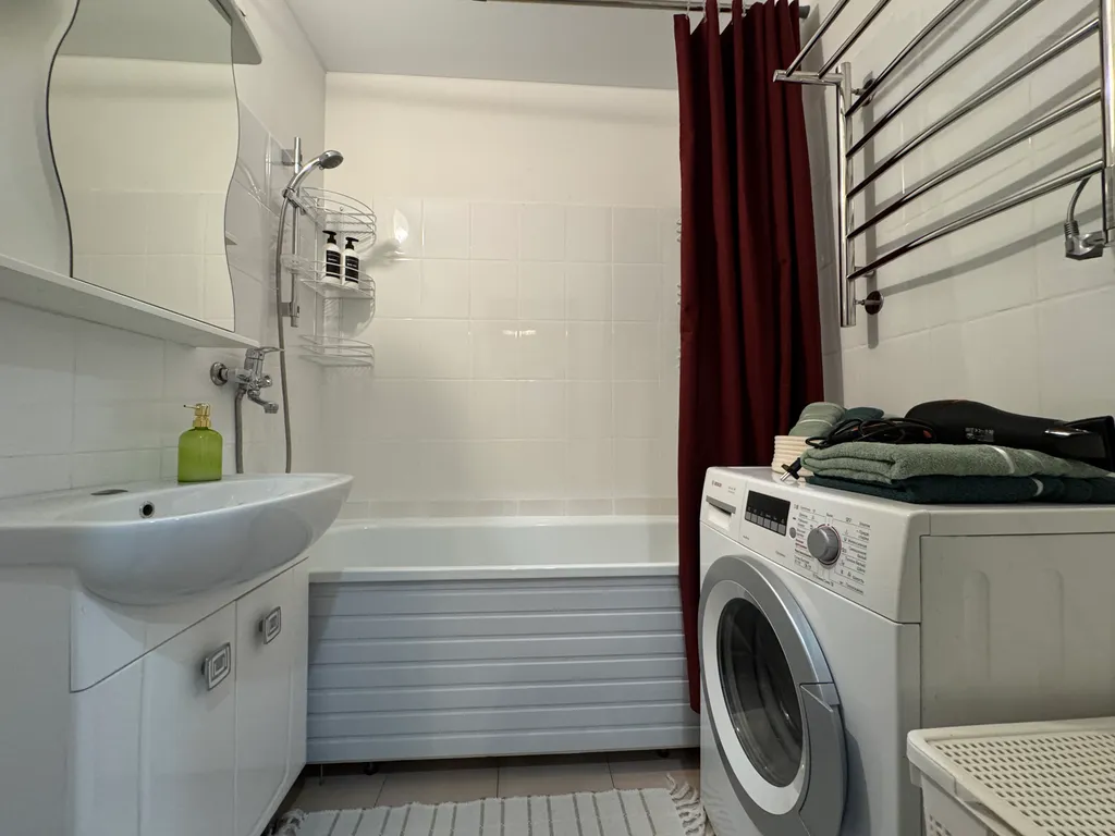 Семейная ретро квартира с видом на лес