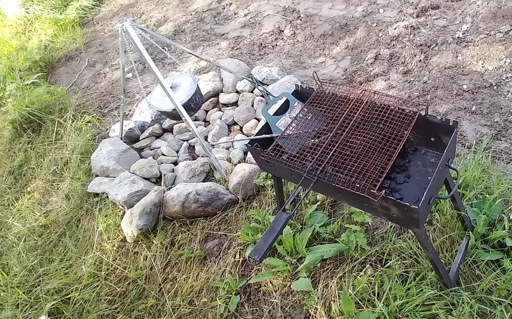 Небольшой дом на острове