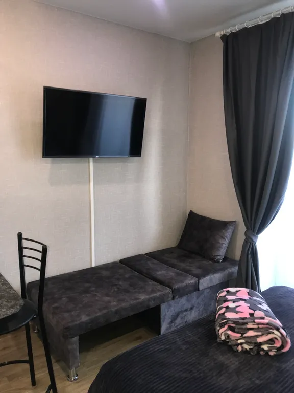 Квартира-студия с панорамным балконом