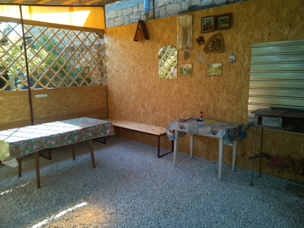 Большой дом-дача с двором, бассейном, беседкой, мангалом