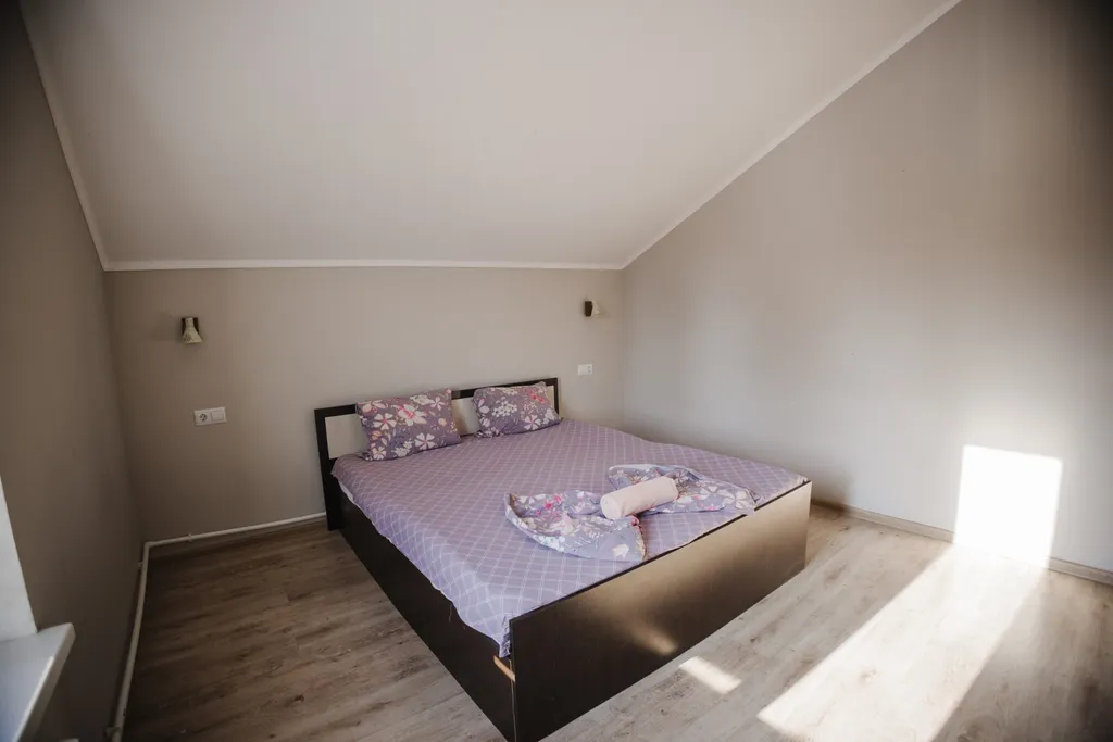 Коттедж на берегу озера