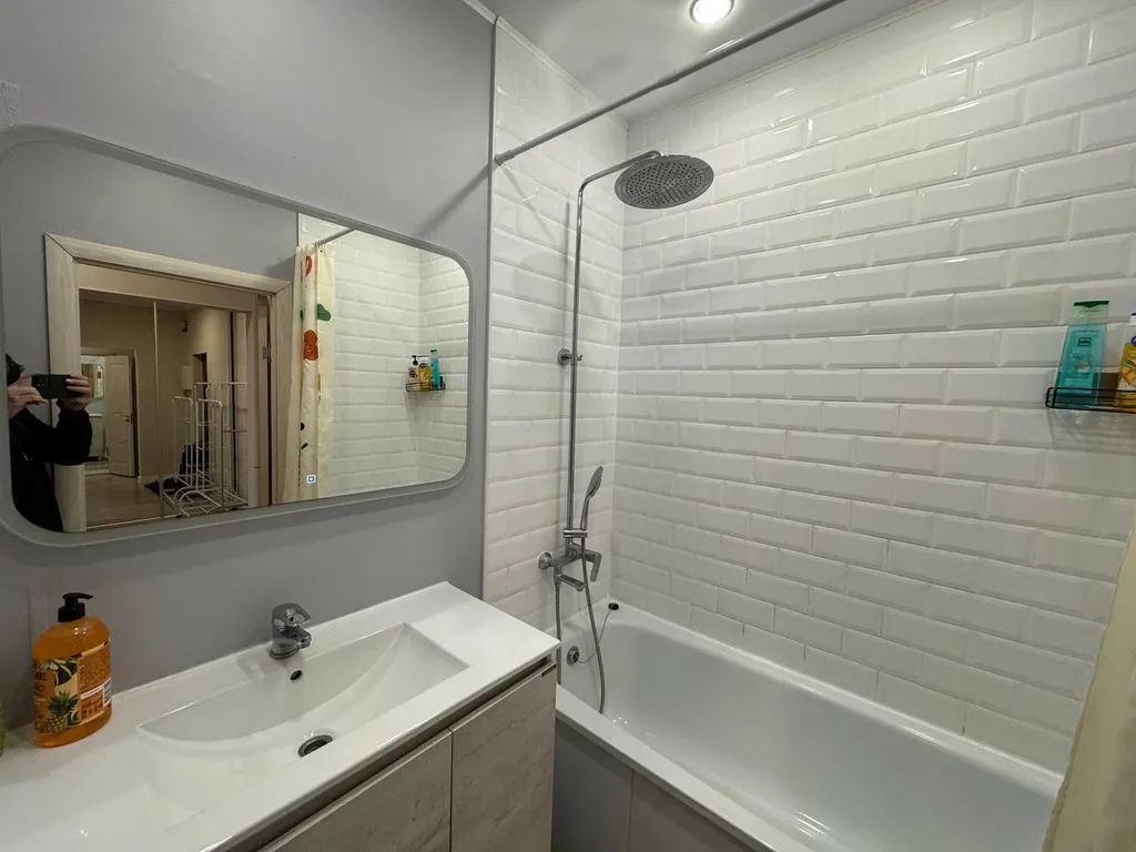 Новая однокомнатная квартира 1+ возле ТР "Аура"