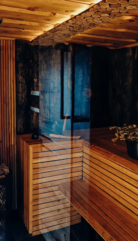 Двухэтажный а-фрейм 2 с панорамным остеклением и террасой