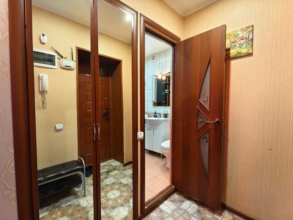 Стильная двухкомнатная квартира в самом центре рядом с рынком