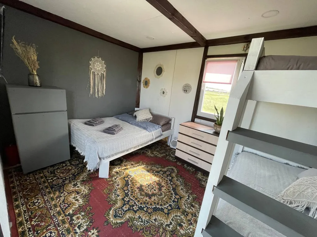 Летний четырехместный домик с верандой