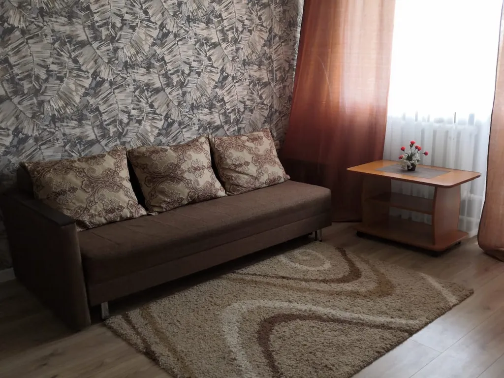 Апартамент возле Ворошиловского торгового центра