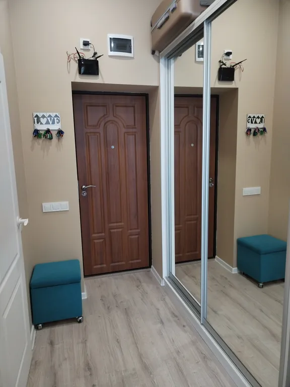 Студия для двоих с видом на аллею