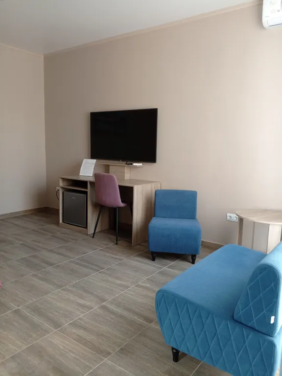 Двухкомнатный люкс для четверых гостей + дополнительное место