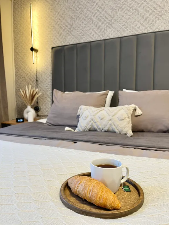 Дизайнерская квартира на Взлетке рядом с торговым центром Планета