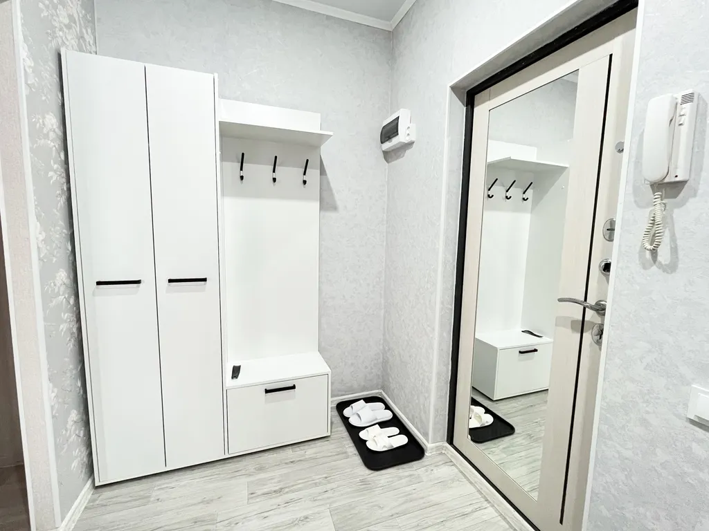 Квартира со свежим ремонтом и мебелью