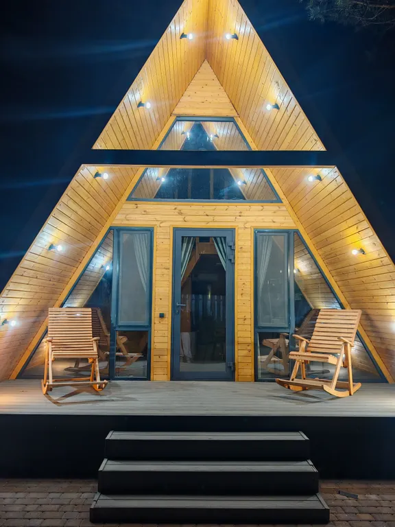 Дом с баней и бассейном