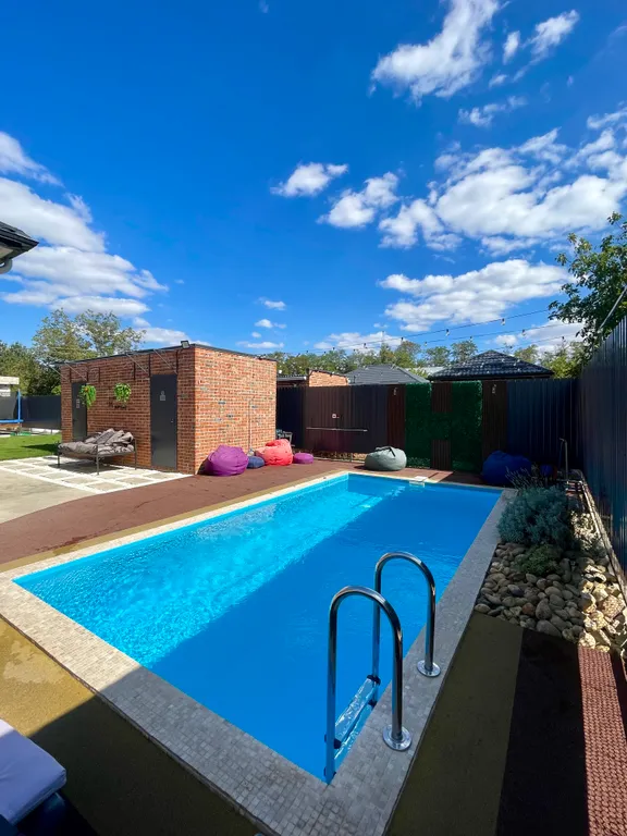 Дом с теплым бассейном и банным чаном Краснодар