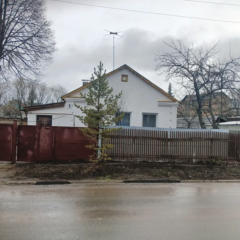 Дом в центре, рядом с парком