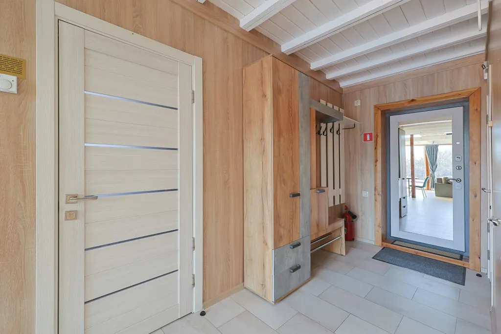 Двухэтажный коттедж с кондиционером, с видом на реку