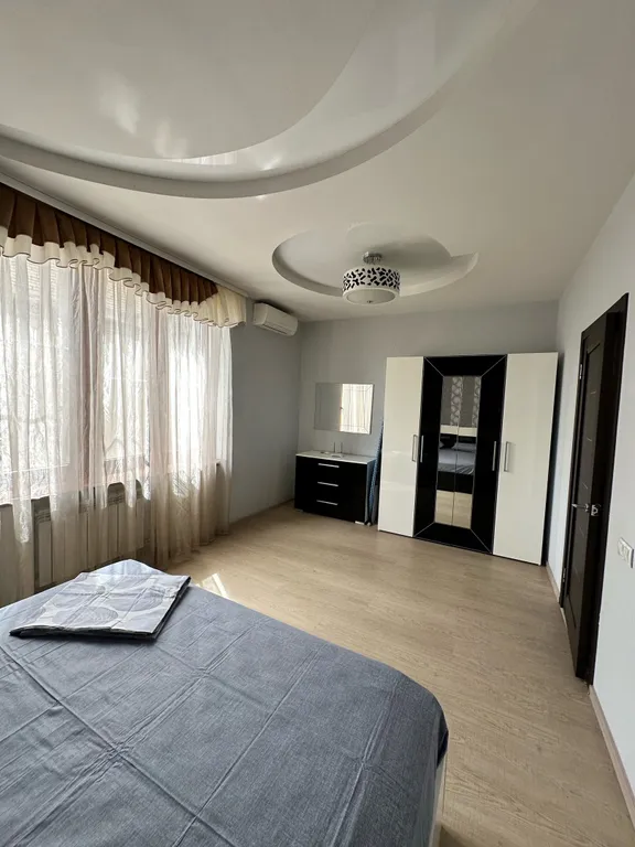 Стильная двухкомнатная квартира, вода круглосуточная