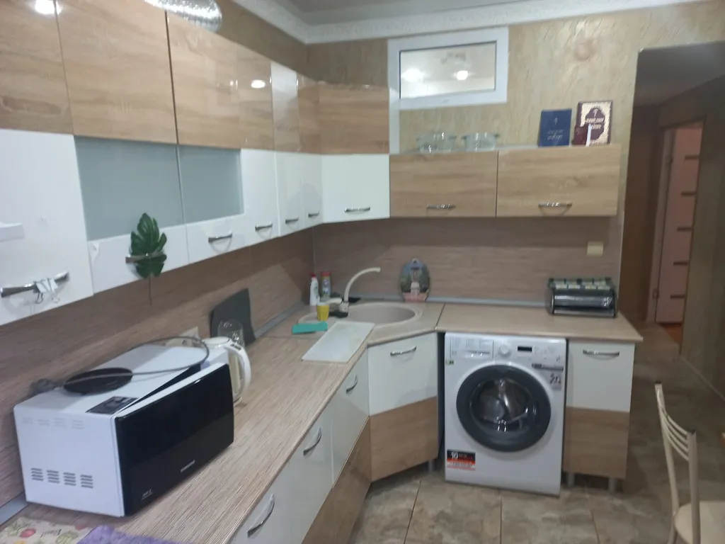 Уютная трёхкомнатная квартира город Гагра со всеми удобствами.